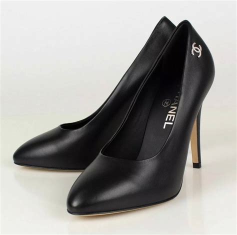 chanel heels black